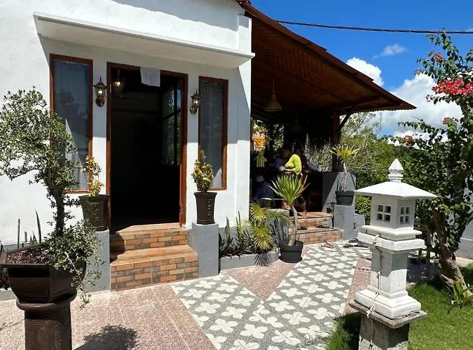 Penida Hills Hotel 3*